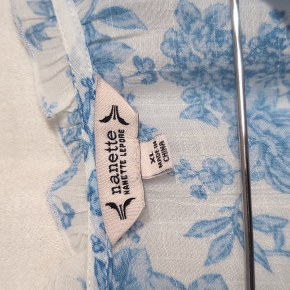 Nanette Lepore White Blue Tiered Cap Sleeve Blouse Size Extra Large - Picture 2 of 5